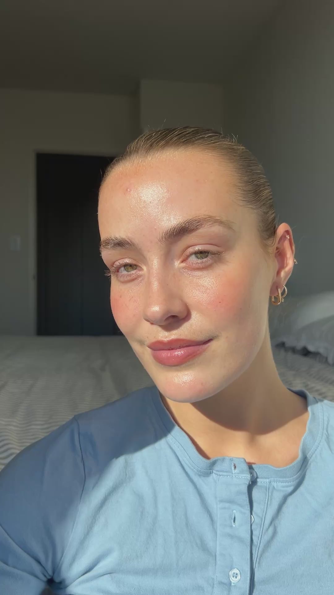 Video showing woman applying Beauty Sleep